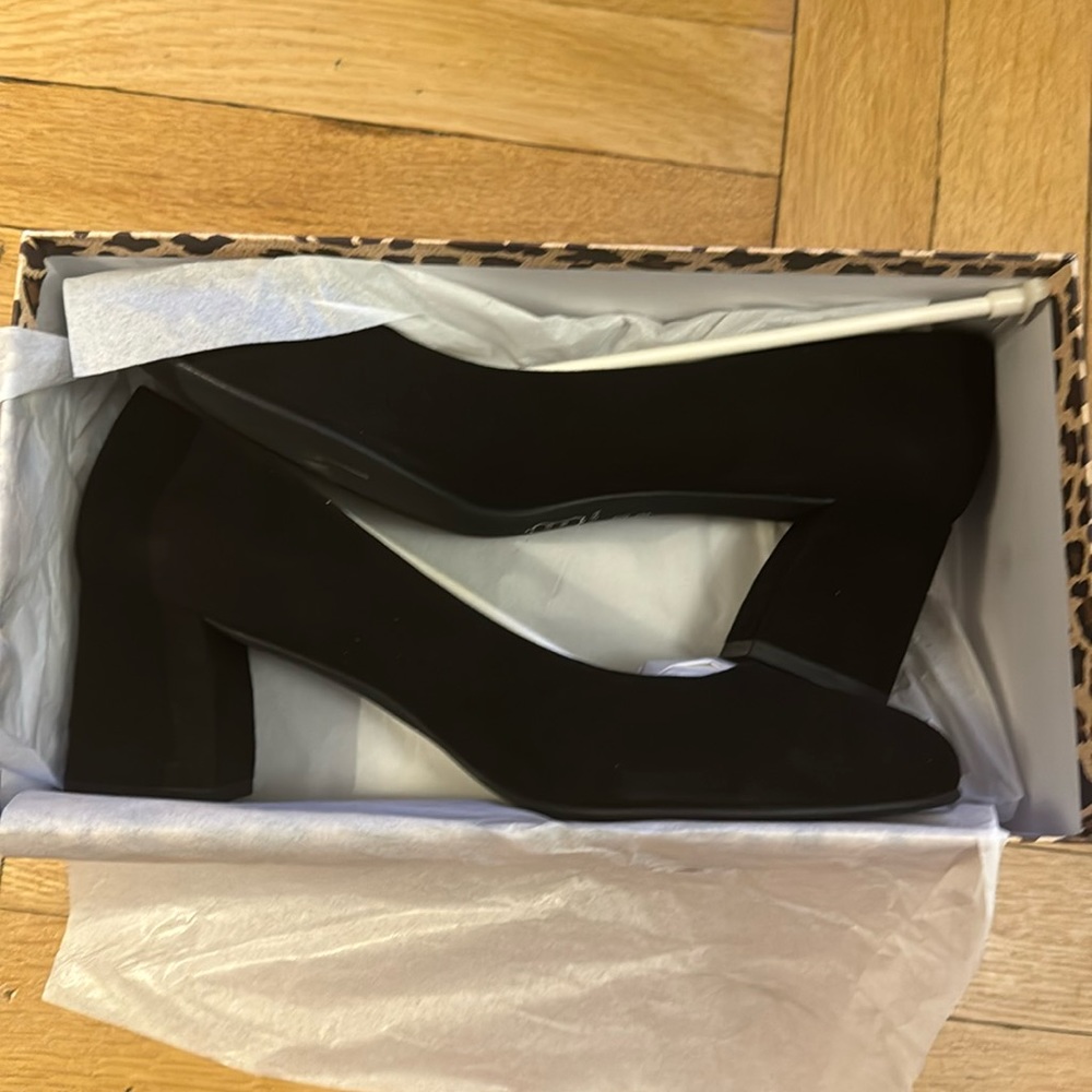 French Sole - Black Suede Heels